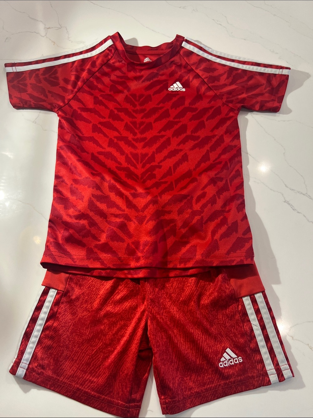 adidas Red Kids' Short Sleeve Athletic Shirt and Shorts Set (size 6/Small)